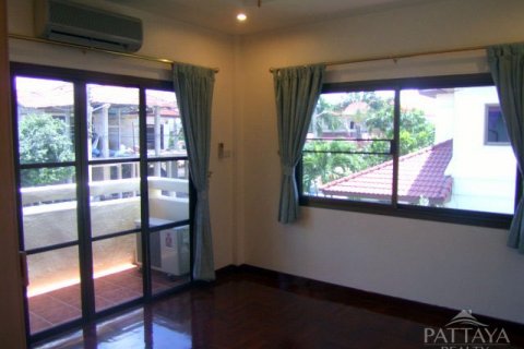 Casa de 3 dormitorios en Pattaya, Tailandia № 23990 - foto 13