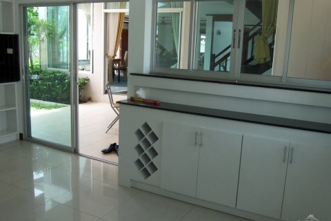 Casa de 3 dormitorios en Pattaya, Tailandia № 23256 - foto 11