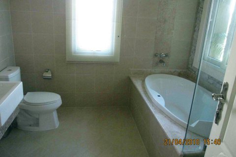 Casa de 3 dormitorios en Pattaya, Tailandia № 22889 - foto 3