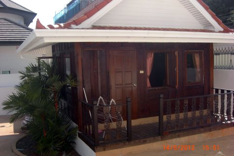 Casa de 5 dormitorios en Pattaya, Tailandia № 23400 - foto 11