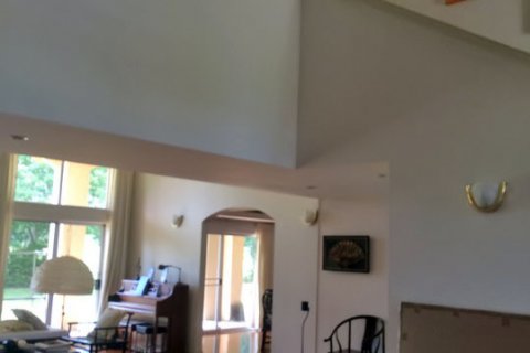 Casa de 5 dormitorios en Pattaya, Tailandia № 20317 - foto 17