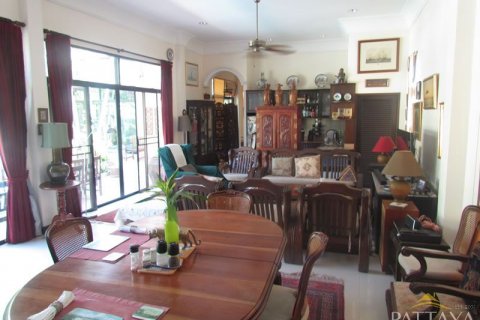 Casa de 2 dormitorios en Pattaya, Tailandia № 21728 - foto 16