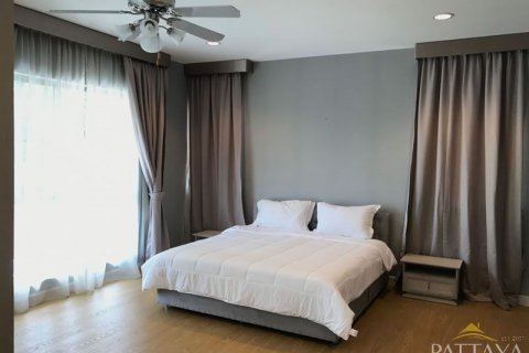 Casa de 5 dormitorios en Pattaya, Tailandia № 21653 - foto 9