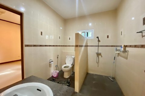 Casa de 4 dormitorios en Pattaya, Tailandia № 22374 - foto 11