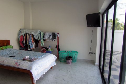 Casa de 3 dormitorios en Pattaya, Tailandia № 24099 - foto 4