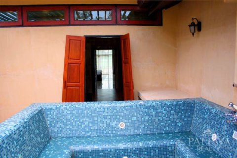 Casa de 5 dormitorios en Pattaya, Tailandia № 23657 - foto 9