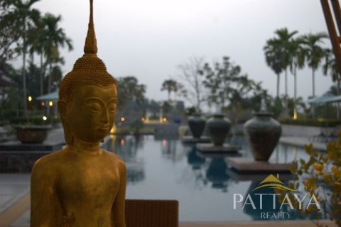 Casa de 5 dormitorios en Pattaya, Tailandia № 21113 - foto 3