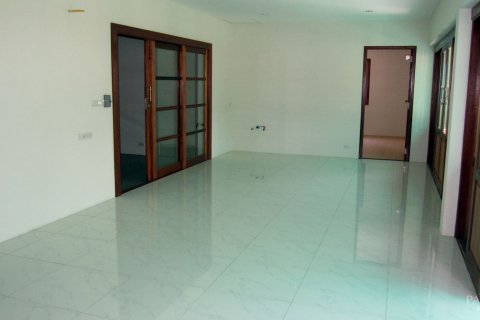 Casa de 5 dormitorios en Pattaya, Tailandia № 22946 - foto 10