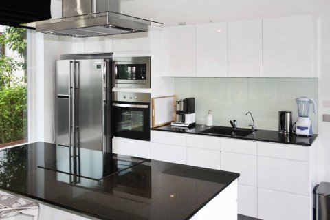 Casa de 5 dormitorios en Pattaya, Tailandia № 22157 - foto 4