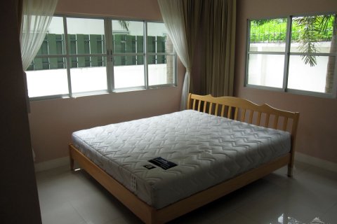 Casa de 2 dormitorios en Pattaya, Tailandia № 23433 - foto 15
