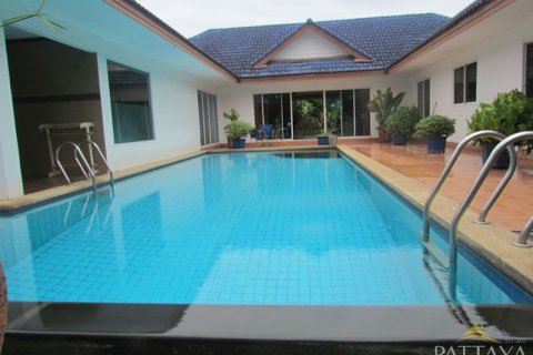 Casa de 4 dormitorios en Pattaya, Tailandia № 21627 - foto 10