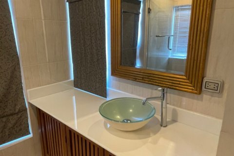 Casa de 5 dormitorios en Pattaya, Tailandia № 22413 - foto 7
