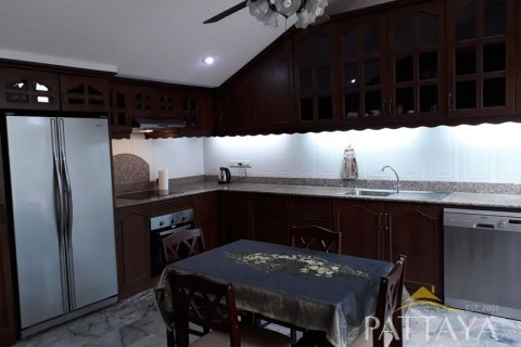 Casa de 3 dormitorios en Pattaya, Tailandia № 21122 - foto 21