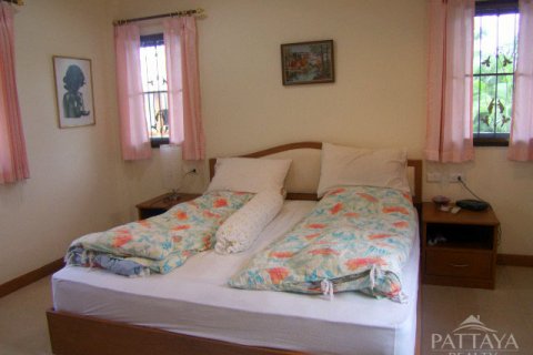 Casa de 3 dormitorios en Pattaya, Tailandia № 22036 - foto 12