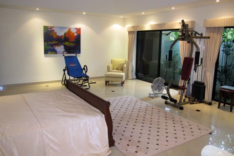 Casa de 4 dormitorios en Jomtien Beach, Pattaya, Tailandia № 23017 - foto 13