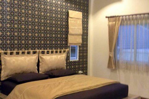 Casa de 4 dormitorios en Pattaya, Tailandia № 24314 - foto 3