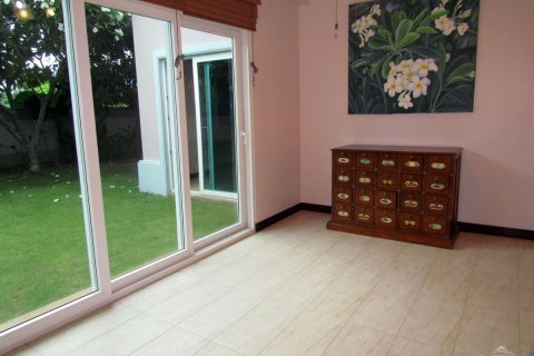 Casa de 3 dormitorios en Pattaya, Tailandia № 23424 - foto 7