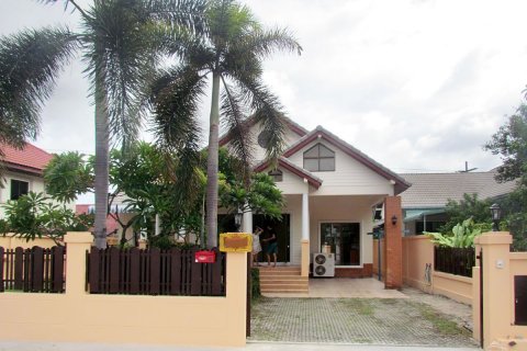 Casa de 3 dormitorios en Pattaya, Tailandia № 22784