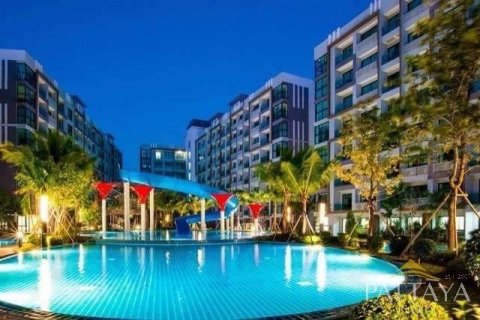 Condominio de 2 dormitorios en Jomtien Beach, Pattaya, Tailandia № 21190 - foto 2