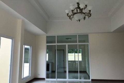 Casa de 3 dormitorios en Pattaya, Tailandia № 22136 - foto 4