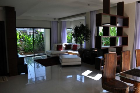 Casa de 3 dormitorios en Pattaya, Tailandia № 22853 - foto 2