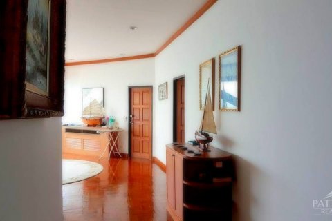 Condominio de 4 dormitorios en Pattaya, Tailandia № 20414 - foto 2