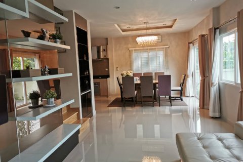 Casa de 3 dormitorios en Pattaya, Tailandia № 22051 - foto 16