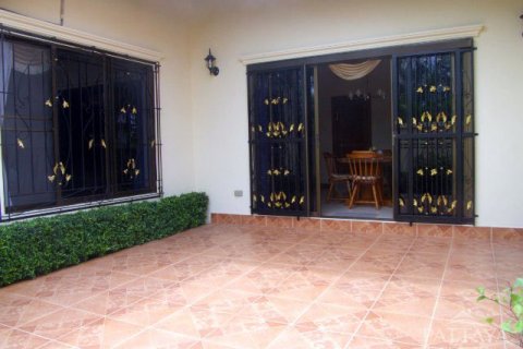 Casa de 3 dormitorios en Pattaya, Tailandia № 22036 - foto 7