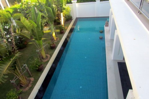 Casa de 4 dormitorios en Jomtien Beach, Pattaya, Tailandia № 20224 - foto 6