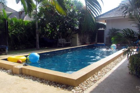 Casa de 4 dormitorios en Pattaya, Tailandia № 19897 - foto 4