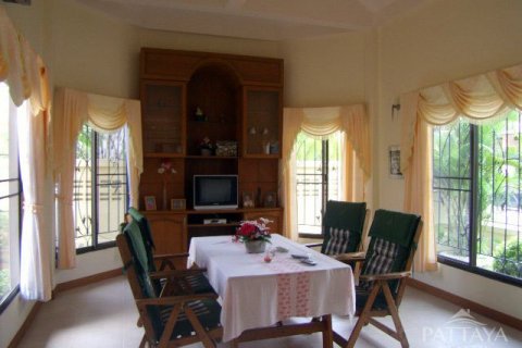 Casa de 3 dormitorios en Pattaya, Tailandia № 22036 - foto 8