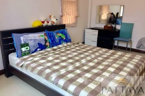 Casa de 5 dormitorios en Pattaya, Tailandia № 21143 - foto 16