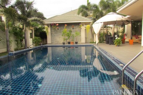 Casa de 4 dormitorios en Pattaya, Tailandia № 21274 - foto 6