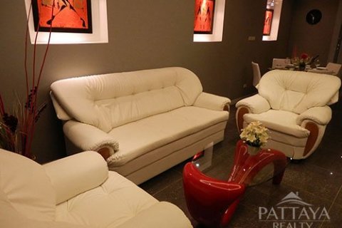 Casa de 3 dormitorios en Jomtien Beach, Pattaya, Tailandia № 24298 - foto 2