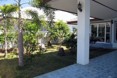Casa de 2 dormitorios en Pattaya, Tailandia № 23301 - foto 2