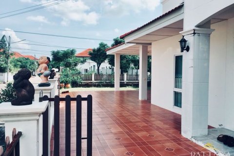 Casa de 3 dormitorios en Pattaya, Tailandia № 21655 - foto 2