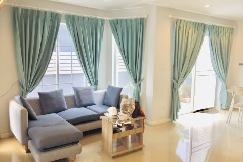 Casa de 3 dormitorios en Pattaya, Tailandia № 22352 - foto 7