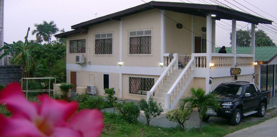 Casa de 4 dormitorios en Pattaya, Tailandia № 22988