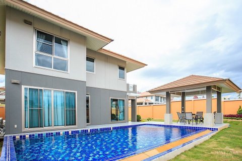 Casa de 4 dormitorios en Pattaya, Tailandia № 20492 - foto 6
