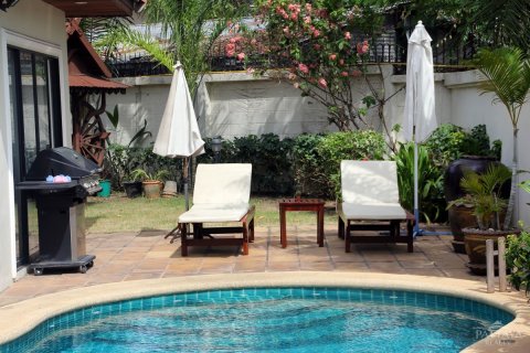 Casa de 3 dormitorios en Jomtien Beach, Pattaya, Tailandia № 23539 - foto 7