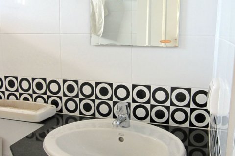 Casa de 3 dormitorios en Pattaya, Tailandia № 22997 - foto 13