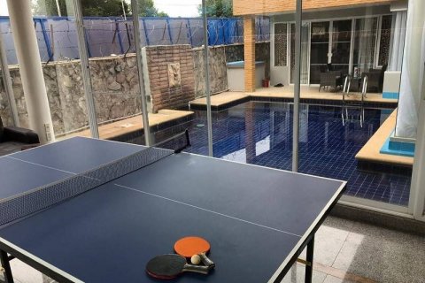 Casa de 5 dormitorios en Pattaya, Tailandia № 22129 - foto 8