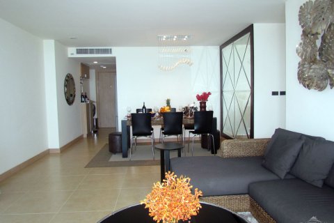 Condominio de 2 dormitorios en Pattaya, Tailandia № 24263 - foto 2