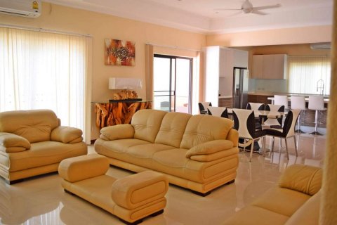 Casa de 3 dormitorios en Pattaya, Tailandia № 22517 - foto 9
