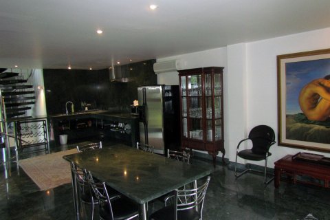 Casa de 4 dormitorios en Jomtien Beach, Pattaya, Tailandia № 23468 - foto 6