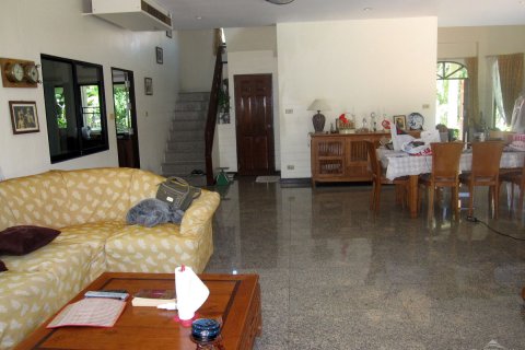Casa de 3 dormitorios en Pattaya, Tailandia № 22726 - foto 27