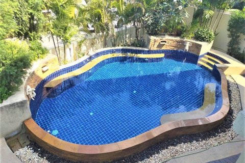 Casa de 3 dormitorios en Pattaya, Tailandia № 21813
