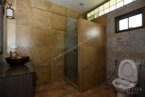 Casa de 4 dormitorios en Pattaya, Tailandia № 19859 - foto 10