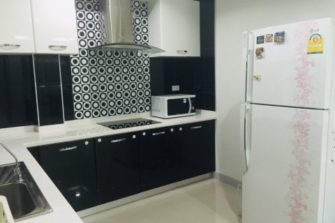 Casa de 3 dormitorios en Pattaya, Tailandia № 22520 - foto 2