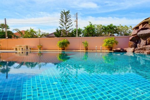 Casa de 7 dormitorios en Jomtien Beach, Pattaya, Tailandia № 20308 - foto 8